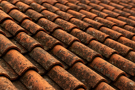 Nettoyage toiture en tuiles terre cuite