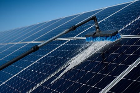 Nettoyage toiture solaire photovoltaïque